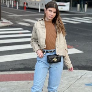 Meet your Posher, Elle